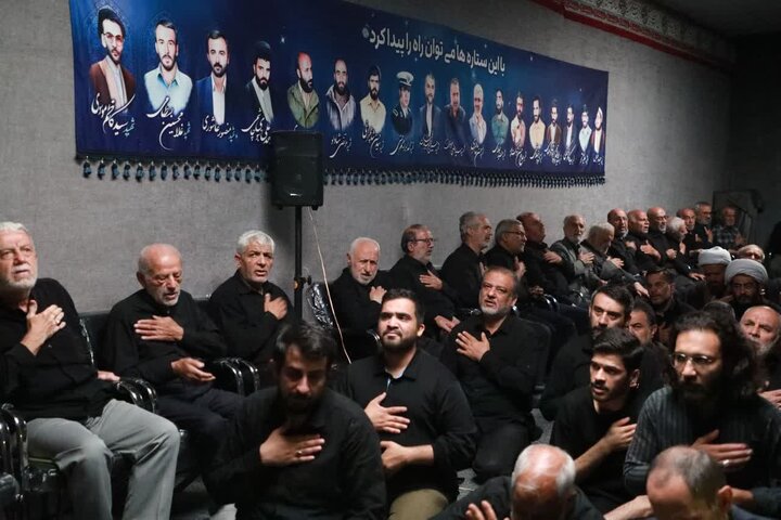 تصاویر/ مراسم عزاداری سرور و سالار شهیدان در دفتر نماینده ولی‌فقیه در استان سمنان برگزار شد