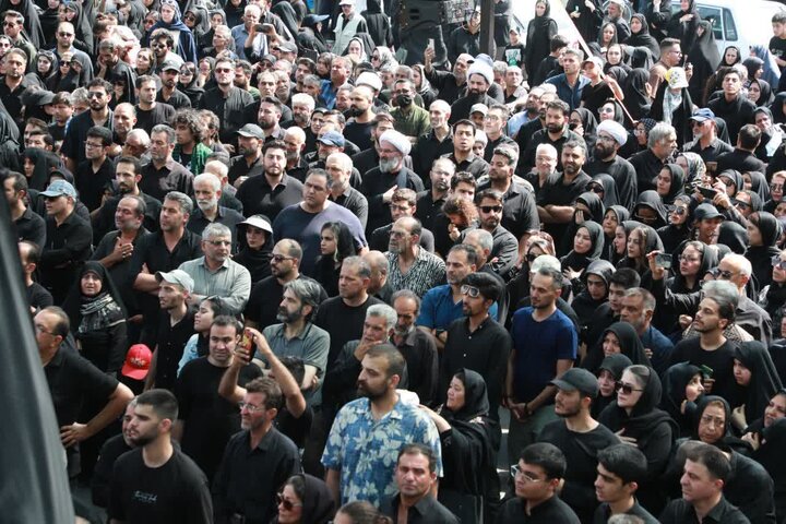 تصاویر/ "نخل‌گردانی" تکیه جهادیه سمنان در روز تاسوعا