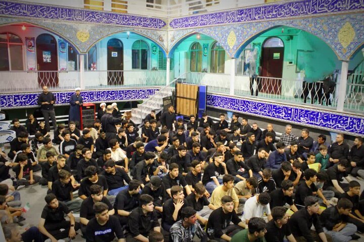 تصاویر/ مراسم سوگواری احلی من العسل در مدرسه علمیه امام محمد باقر(ع) پارس آباد