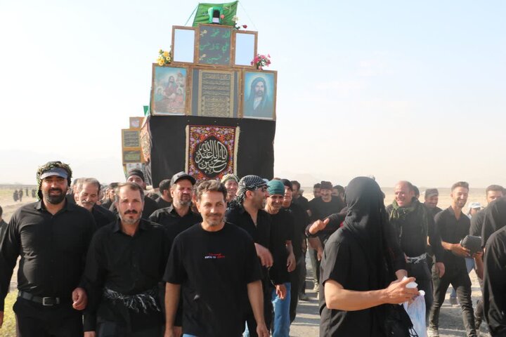 تصاویر/آیین نخل گردانی از شهرستان کارچان تا امامزاده مرضیه خاتون(س)