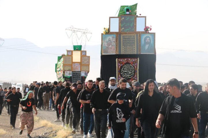 تصاویر/آیین نخل گردانی از شهرستان کارچان تا امامزاده مرضیه خاتون(س)