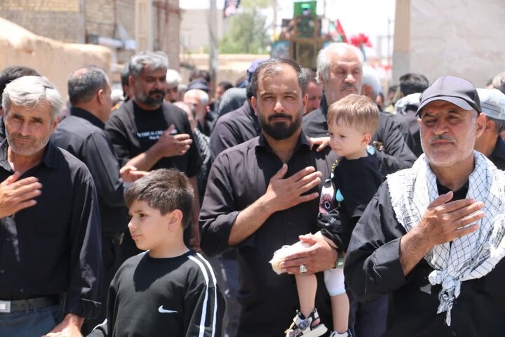 تصاویر/حضور فرماندار شهر اراک در مراسم روز تاسوعا در شهرستان کارچان