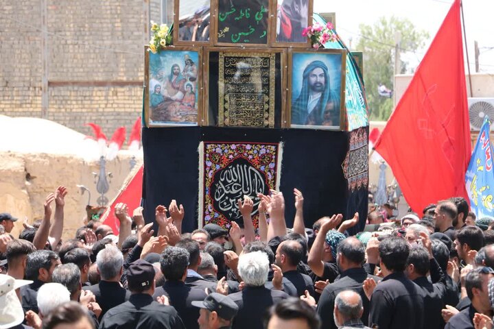 تصاویر/حضور فرماندار شهر اراک در مراسم روز تاسوعا در شهرستان کارچان