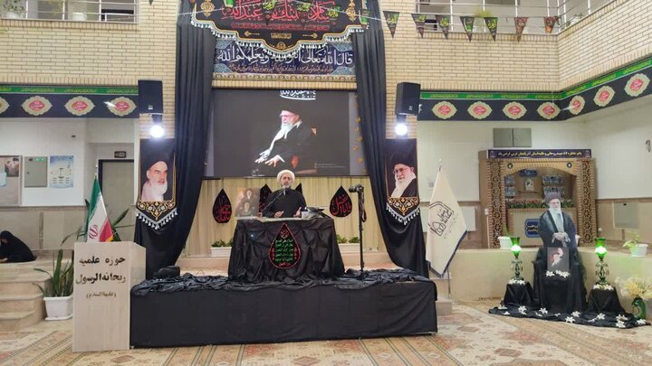 تصاویر/ مراسم عزاداری روز تاسوعای حسینی در مدرسه علمیه ریحانة‌الرسول ارومیه