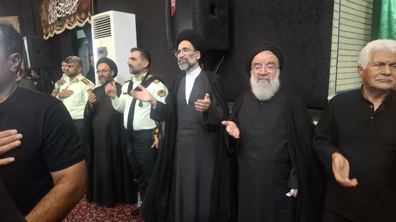 مراسم عزاداری سیدالشهداء (ع) در مسجدصادقیه کاشان برگزار شد+تصاویر