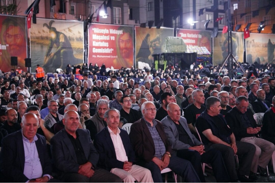 وحدت، اخلاق و مکتب حسینی؛ محور سخنرانی‌ها در مراسم عزاداری زینبیه استانبول