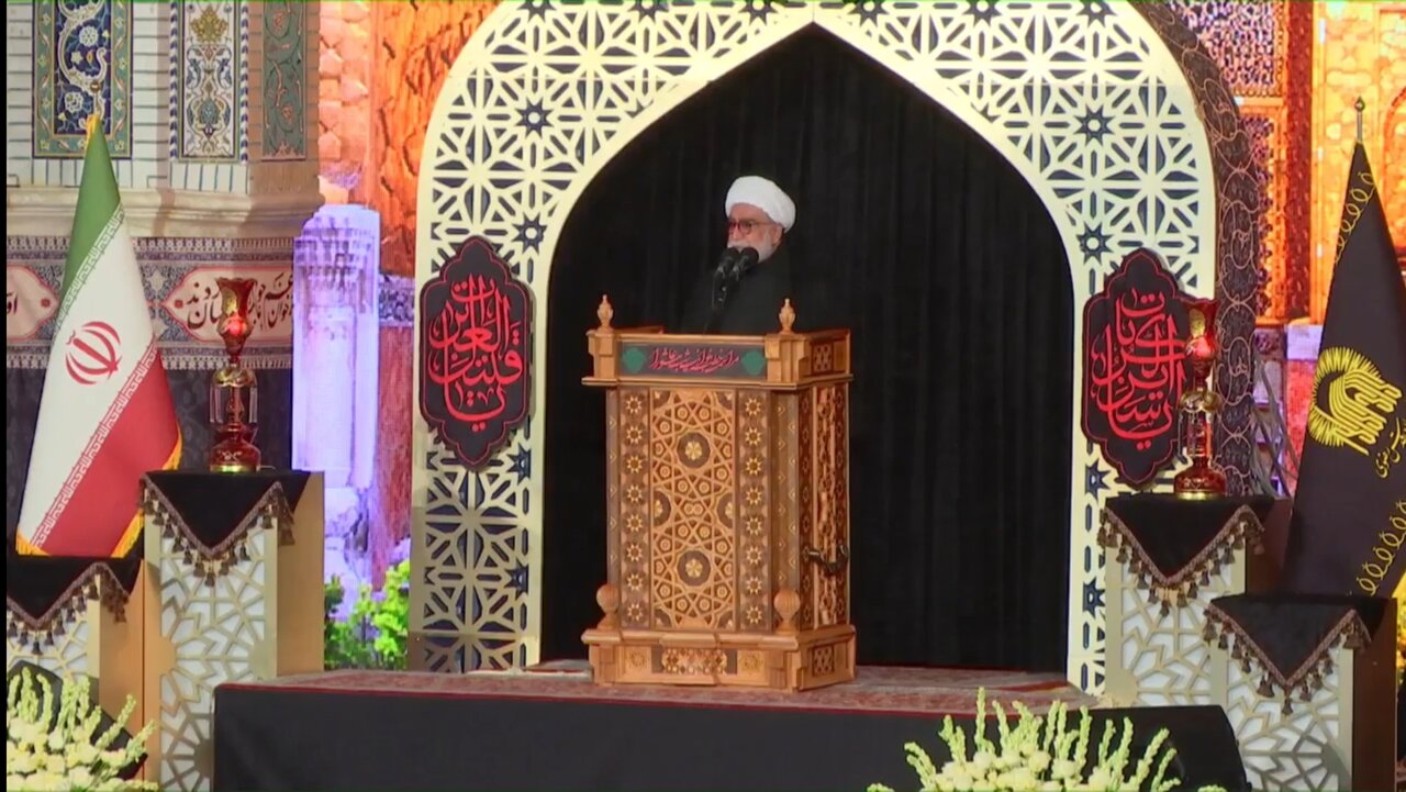 ملت ایران در آزمون وفاداری به مکتب عاشورا سربلند شد