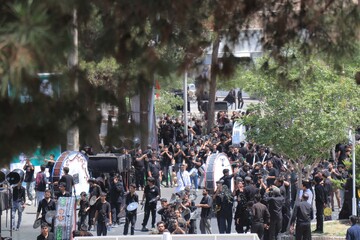 تصاویر/ مراسم عزاداری روز عاشورا در بیرجند