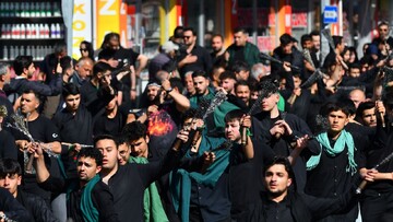 هزاران نفر در شهر قارص ترکیه یاد و نام شهدای کربلا را گرامی داشتند