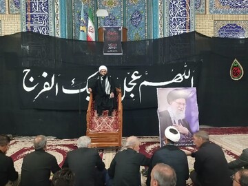 نماز جمعه از مهم‌ترین دستاوردهای انقلاب اسلامی است