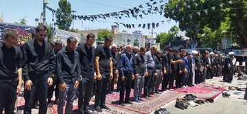 تصاویر/ اقامه نماز ظهر عاشورا در شهرستان قروه