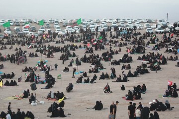 تصاویر/ آیین «عزاداری در صحرا» در کویر خوریان سمنان