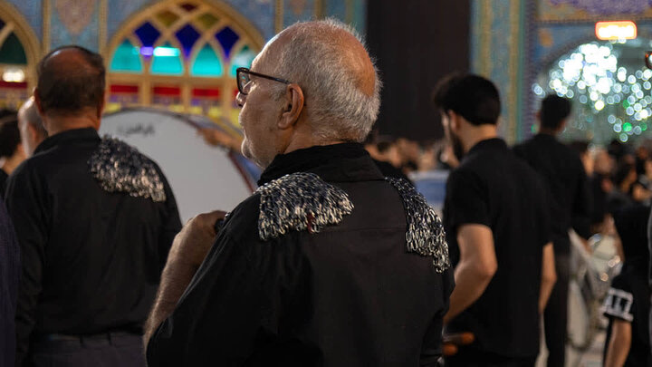 تصاویر/تجلی عزاداری هیئات مذهبی فاطمیه، در محرم‌ الحرام؛ هیئت سقایی (ع)  و مهدیه در نجف ایران