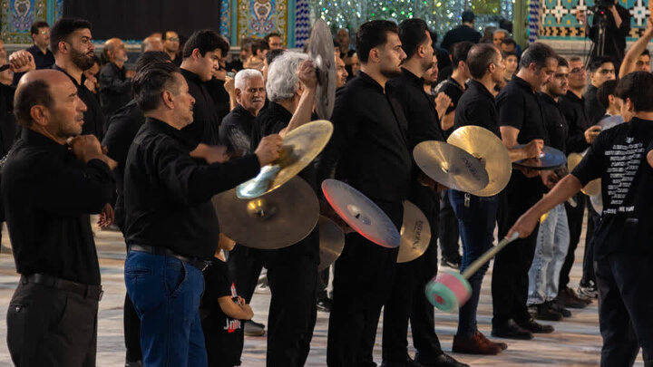 تصاویر/تجلی عزاداری هیئات مذهبی فاطمیه، در محرم‌ الحرام؛ هیئت سقایی (ع)  و مهدیه در نجف ایران