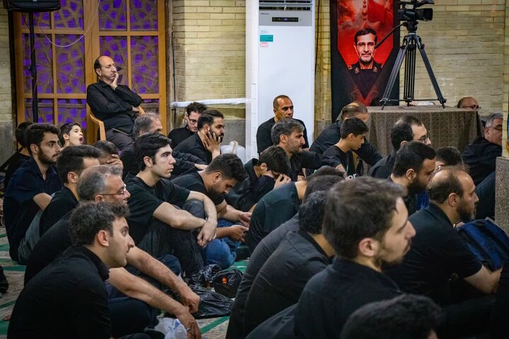 تصاویر |عزاداری شب عاشورای رهپویان وصال اصفهان