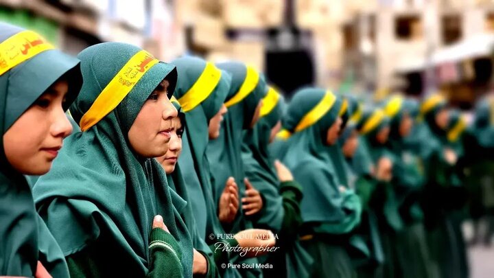 تصاویر/ راهپیمایی عزاداران حسینی و یاد کودکان شهدای میناب در کارگل هند