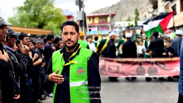تصاویر/ راهپیمایی عزاداران حسینی و یاد کودکان شهدای میناب در کارگل هند
