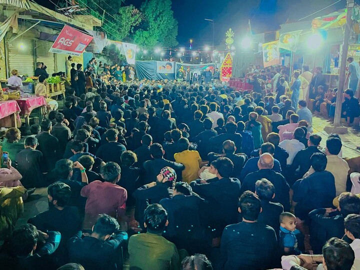 تصاویر/ برگزاری آیین عزاداری و دسته‌ عزای محرم حسینی در کندیارو پاکستان