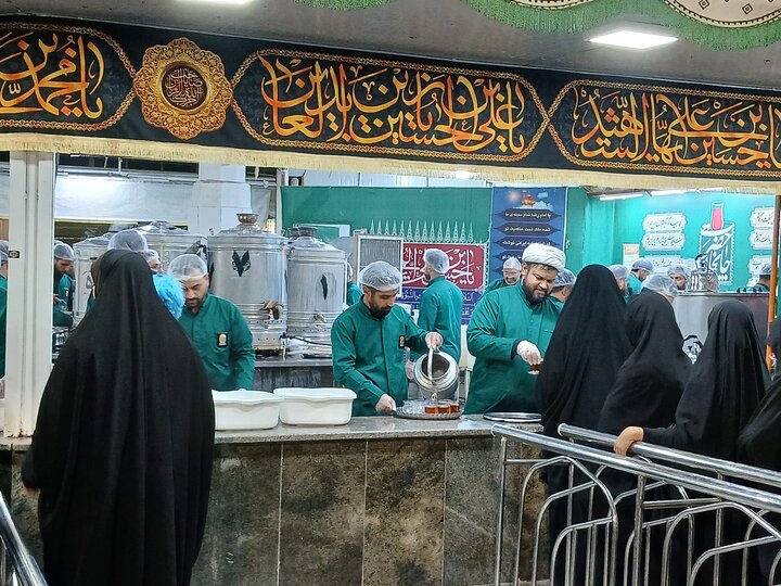 تصاویر/مراسم عزاداری شب عاشورا در حرم مطهر رضوی