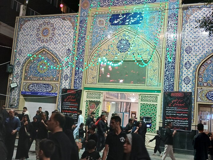 تصاویر/عزاداری شب عاشورا از اجتماعات مردمی مشهد