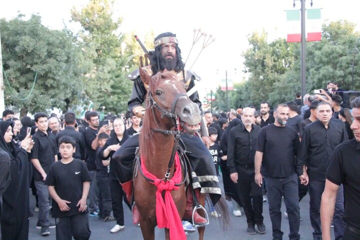 تصاویر / اجتماع هیئات مذهبی شهرستان ملایر در عصر تاسوعا