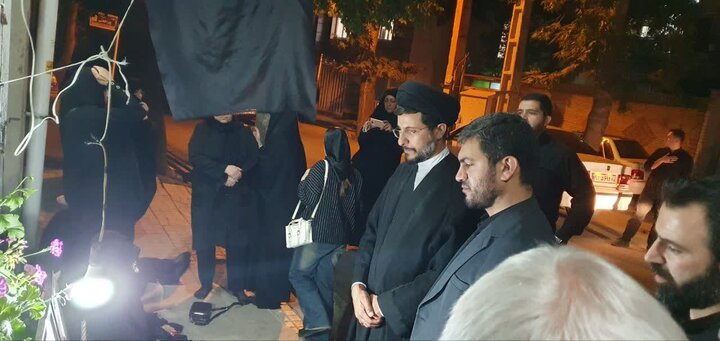 تصاویر / حضور امام جمعه تویسرکان در هیئت‌های عزاداری در شب عاشورا