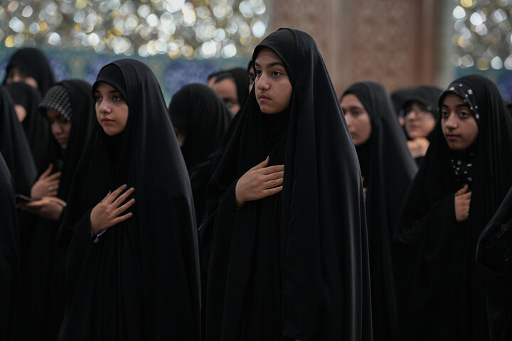 عزاداری دختران نوجوان در سوگ سالار شهیدان در هیأت معصومانه