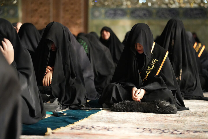 عزاداری دختران نوجوان در سوگ سالار شهیدان در هیأت معصومانه