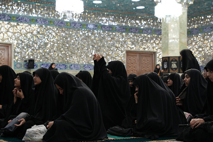 عزاداری دختران نوجوان در سوگ سالار شهیدان در هیأت معصومانه