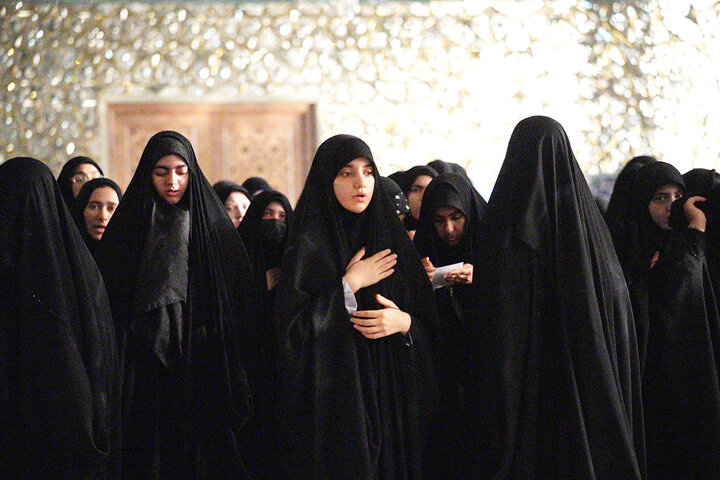 عزاداری دختران نوجوان در سوگ سالار شهیدان در هیأت معصومانه