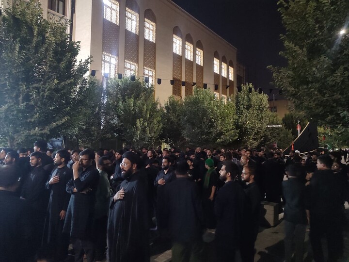 تصاویر/ برگزاری باشکوه دسته عزاداری طلاب هندی به یاد حضرت ابوالفضل العباس (ع) در قم المقدسه
