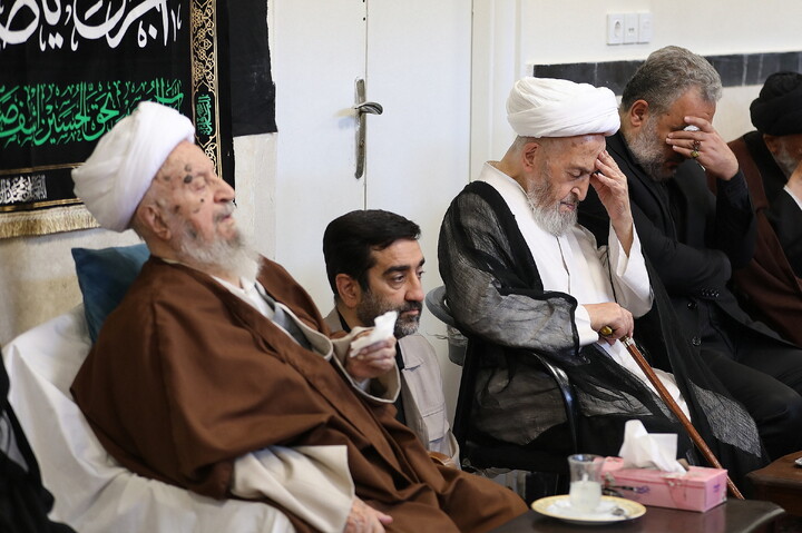 تصاویر/ مراسم عزادرای روز عاشورا در بیت آیت الله العظمی مکارم شیرازی