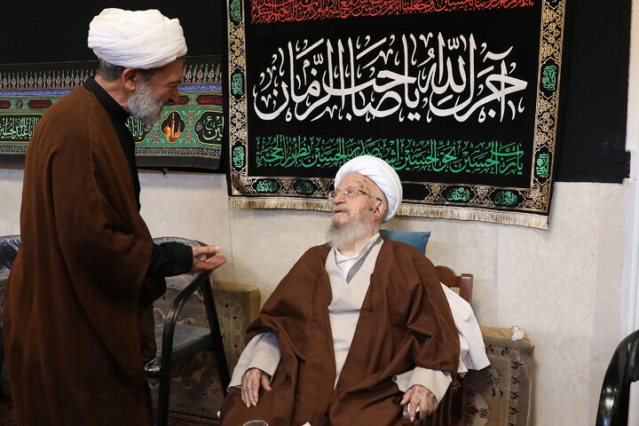 تصاویر/ مراسم عزادرای روز عاشورا در بیت آیت الله العظمی مکارم شیرازی