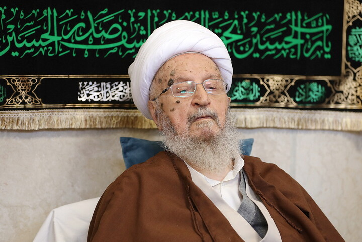 تصاویر/ مراسم عزادرای روز عاشورا در بیت آیت الله العظمی مکارم شیرازی