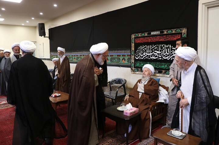 تصاویر/ مراسم عزادرای روز عاشورا در بیت آیت الله العظمی مکارم شیرازی