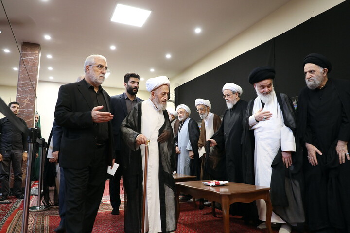 تصاویر/ مراسم عزادرای روز عاشورا در بیت آیت الله العظمی مکارم شیرازی