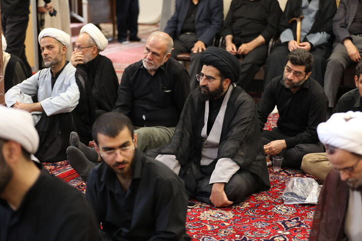 تصاویر/ مراسم عزادرای روز عاشورا در بیت آیت الله العظمی مکارم شیرازی