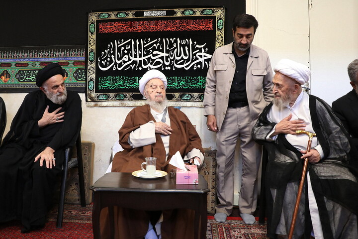 تصاویر/ مراسم عزادرای روز عاشورا در بیت آیت الله العظمی مکارم شیرازی