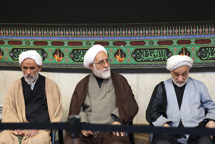 تصاویر/ مراسم عزادرای روز عاشورا در بیت آیت الله العظمی مکارم شیرازی