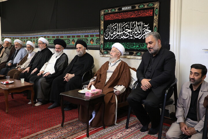 تصاویر/ مراسم عزادرای روز عاشورا در بیت آیت الله العظمی مکارم شیرازی