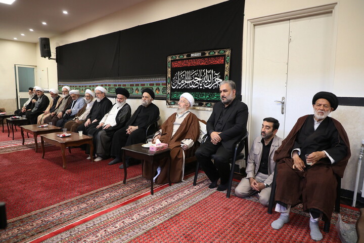 تصاویر/ مراسم عزادرای روز عاشورا در بیت آیت الله العظمی مکارم شیرازی