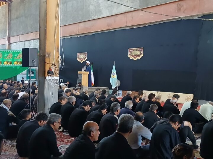 تصاویر/اقامه نماز ظهر عاشورا در پلدختر