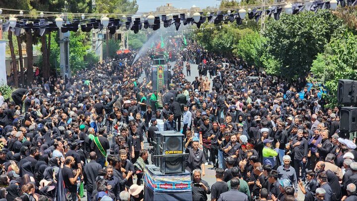 تصاویر/ مراسم عزاداری و اقامه نماز ظهر عاشورا در رباط کریم