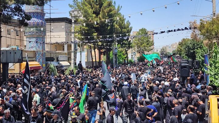 تصاویر/ مراسم عزاداری و اقامه نماز ظهر عاشورا در رباط کریم