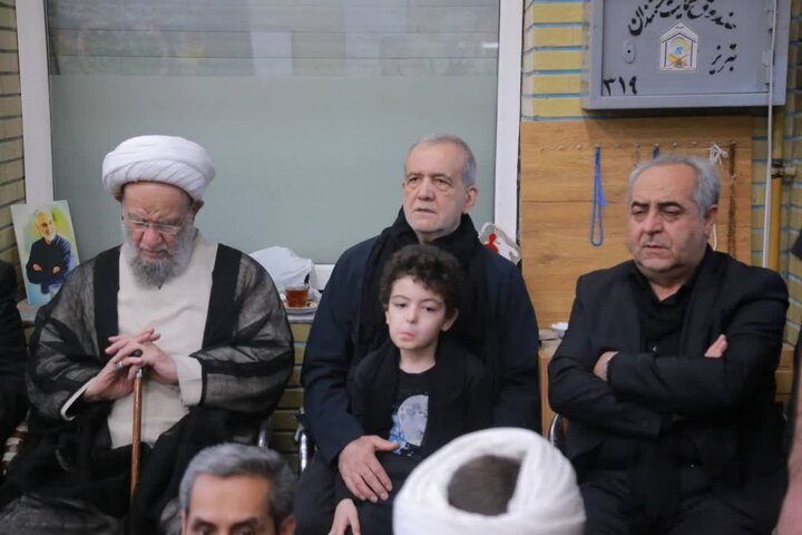 تصاویر/ حضور رییس جمهور پزشکیان در آیین‌های عاشورایی تبریز
