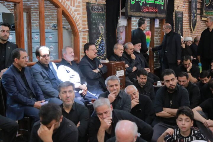 تصاویر/ حضور رییس جمهور پزشکیان در آیین‌های عاشورایی تبریز