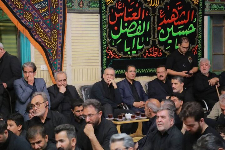 تصاویر/ حضور رییس جمهور پزشکیان در آیین‌های عاشورایی تبریز