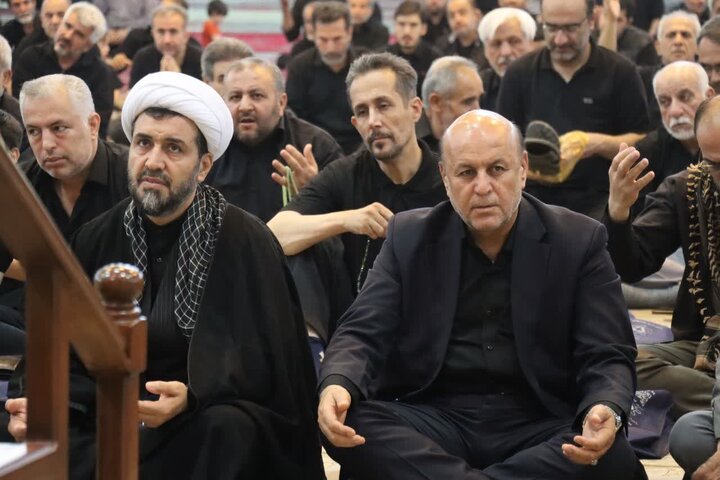 تصاویر/ عزاداری و اقامه نماز ظهر عاشورا در اسلامشهر