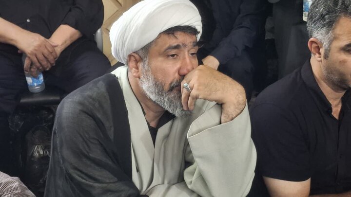 فیلم | مراسم عزاداری عاشورای حسینی از طرف نماینده ولی فقیه در کاشان در مسجد صادقیه