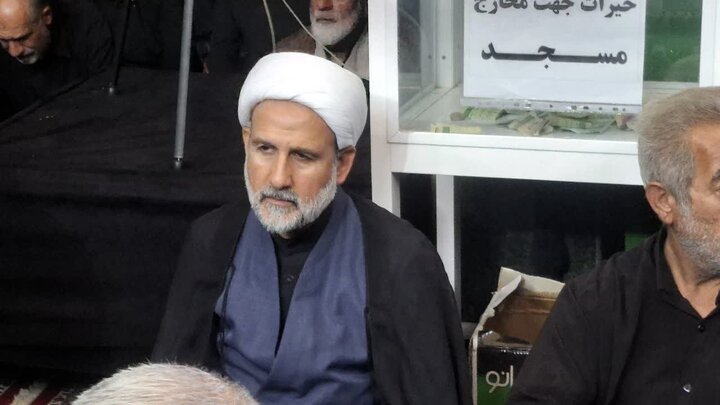 فیلم | مراسم عزاداری عاشورای حسینی از طرف نماینده ولی فقیه در کاشان در مسجد صادقیه